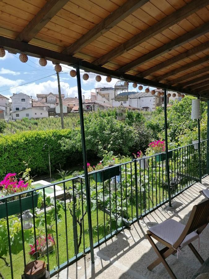 Villa O Ze Ja Dormiu Aqui à Celeiros Extérieur photo