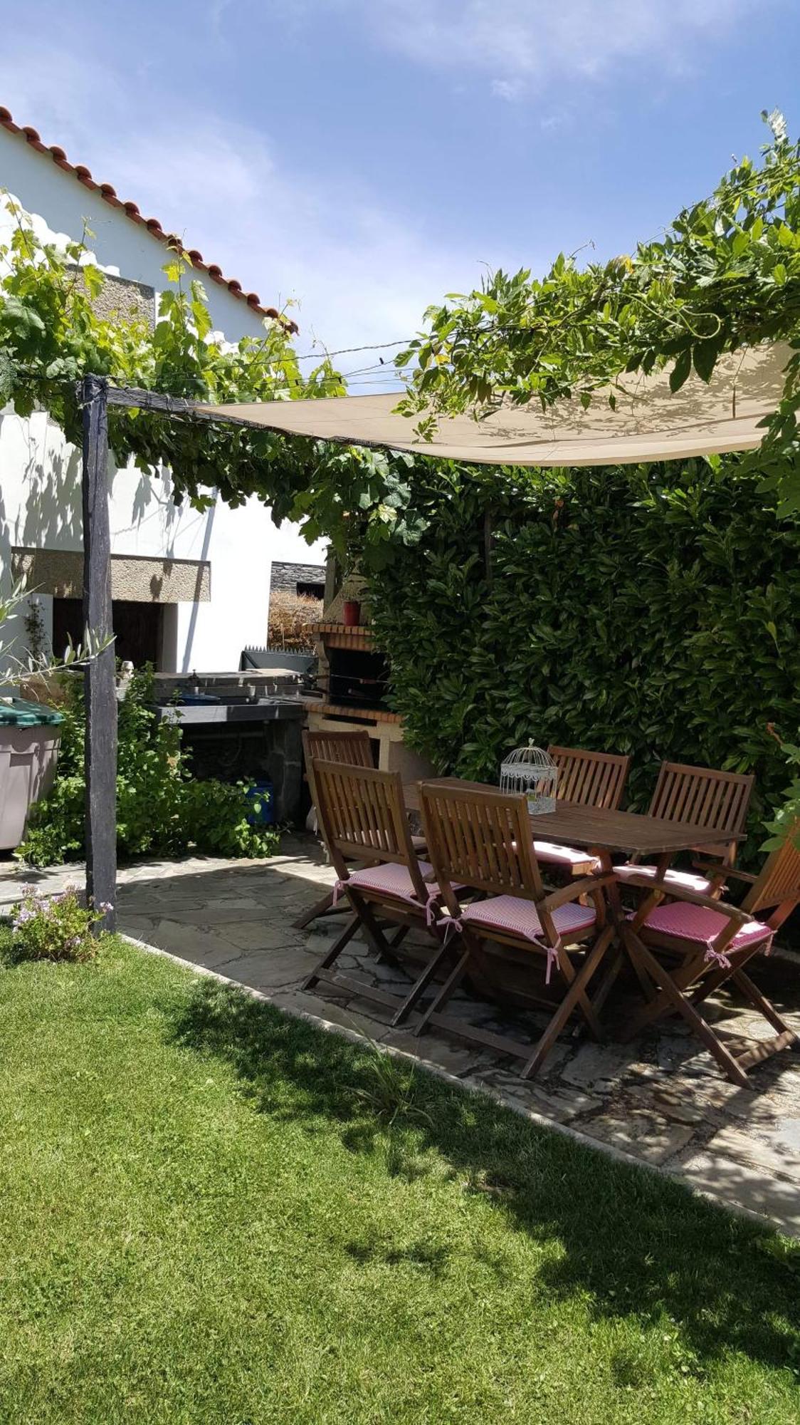 Villa O Ze Ja Dormiu Aqui à Celeiros Extérieur photo