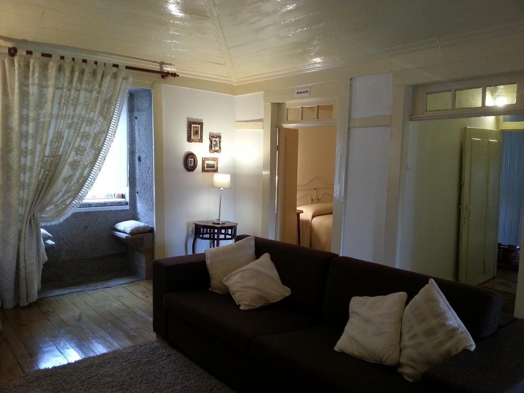 Villa O Ze Ja Dormiu Aqui à Celeiros Chambre photo