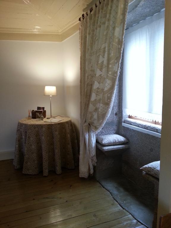 Villa O Ze Ja Dormiu Aqui à Celeiros Extérieur photo