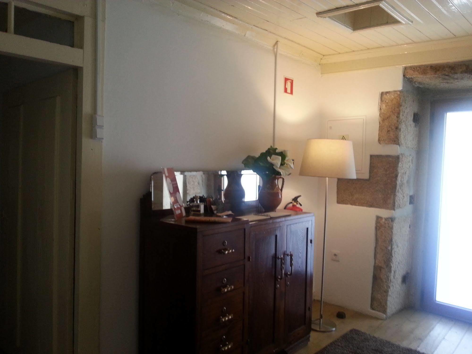 Villa O Ze Ja Dormiu Aqui à Celeiros Extérieur photo