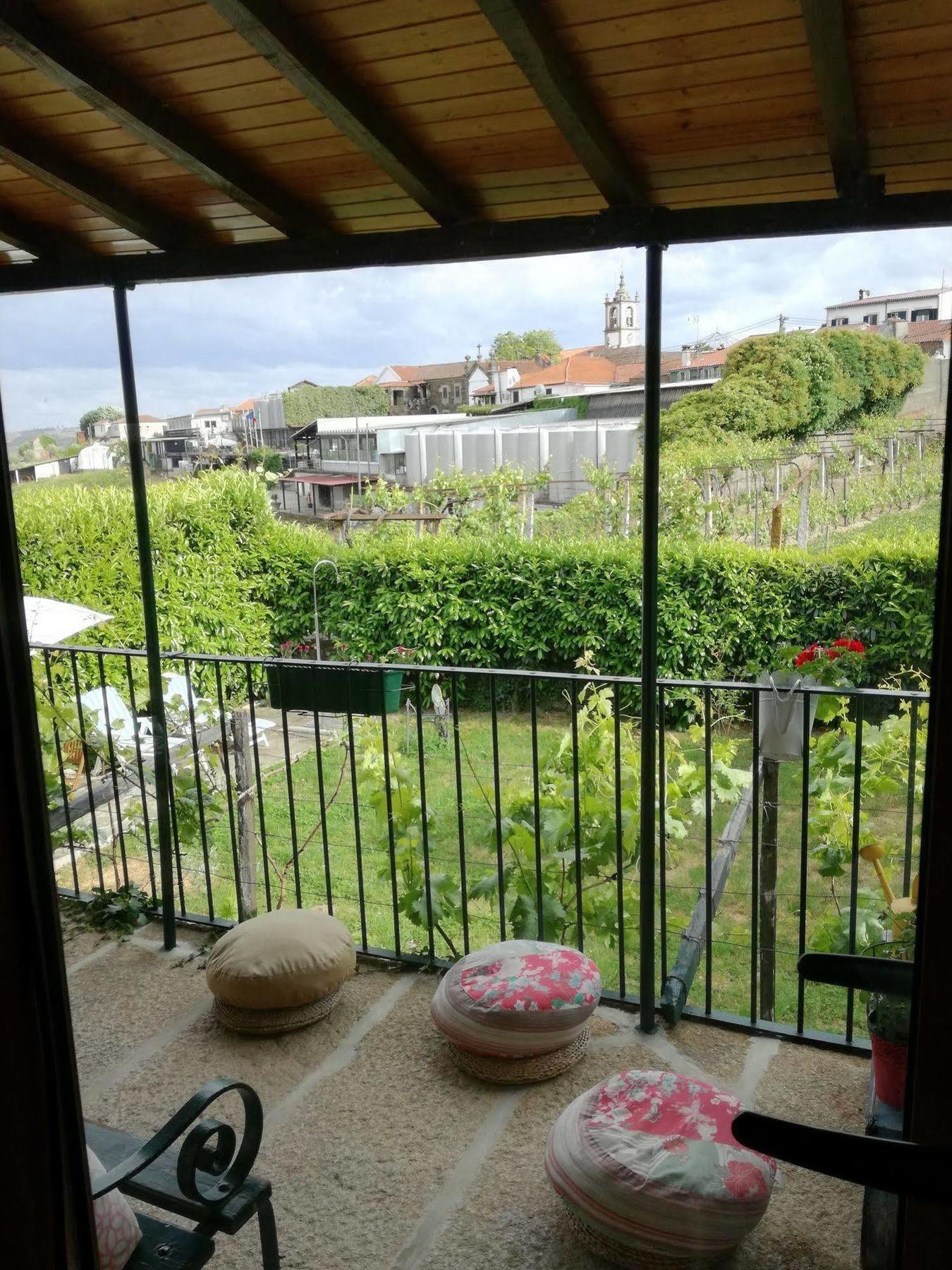 Villa O Ze Ja Dormiu Aqui à Celeiros Extérieur photo