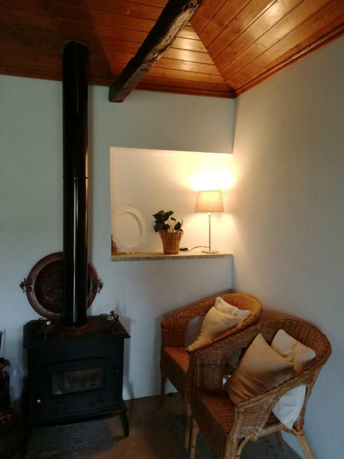 Villa O Ze Ja Dormiu Aqui à Celeiros Extérieur photo