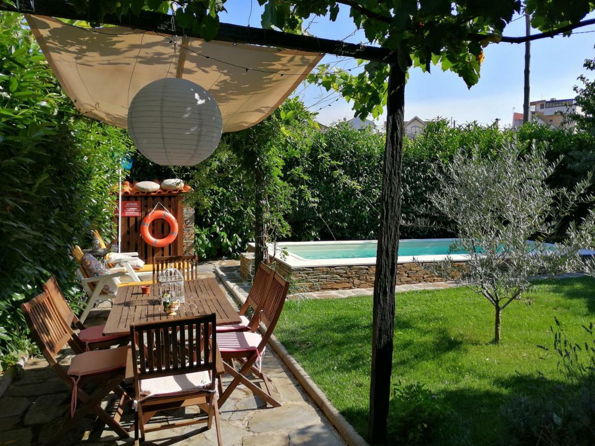 Villa O Ze Ja Dormiu Aqui à Celeiros Extérieur photo