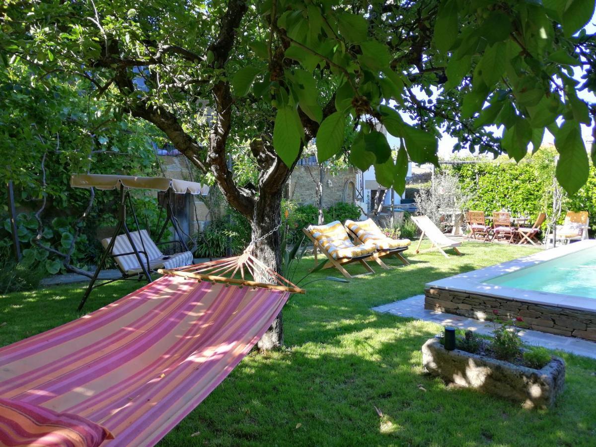 Villa O Ze Ja Dormiu Aqui à Celeiros Extérieur photo
